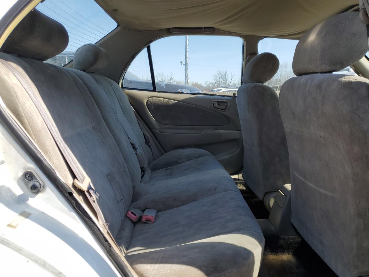 2000 Toyota Corolla - Image 10