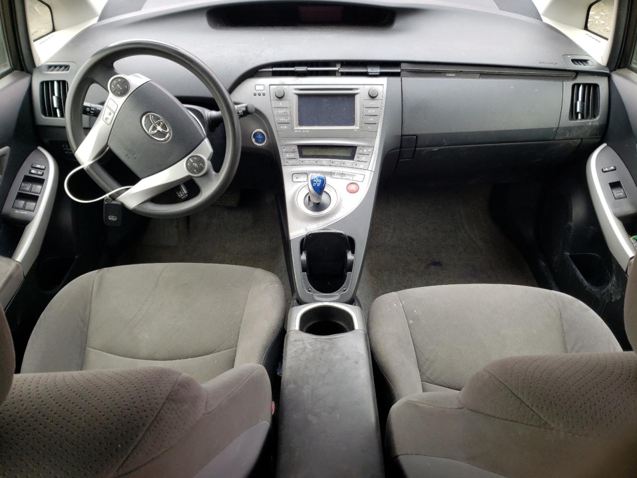 2012 Toyota Prius - Image 8