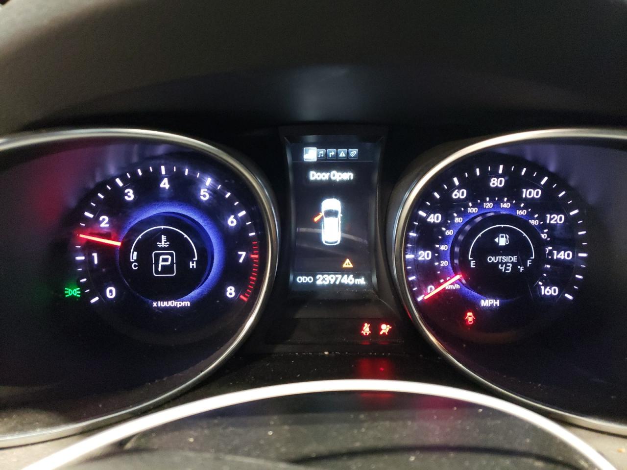 2013 Hyundai Santa Fe - Image 9