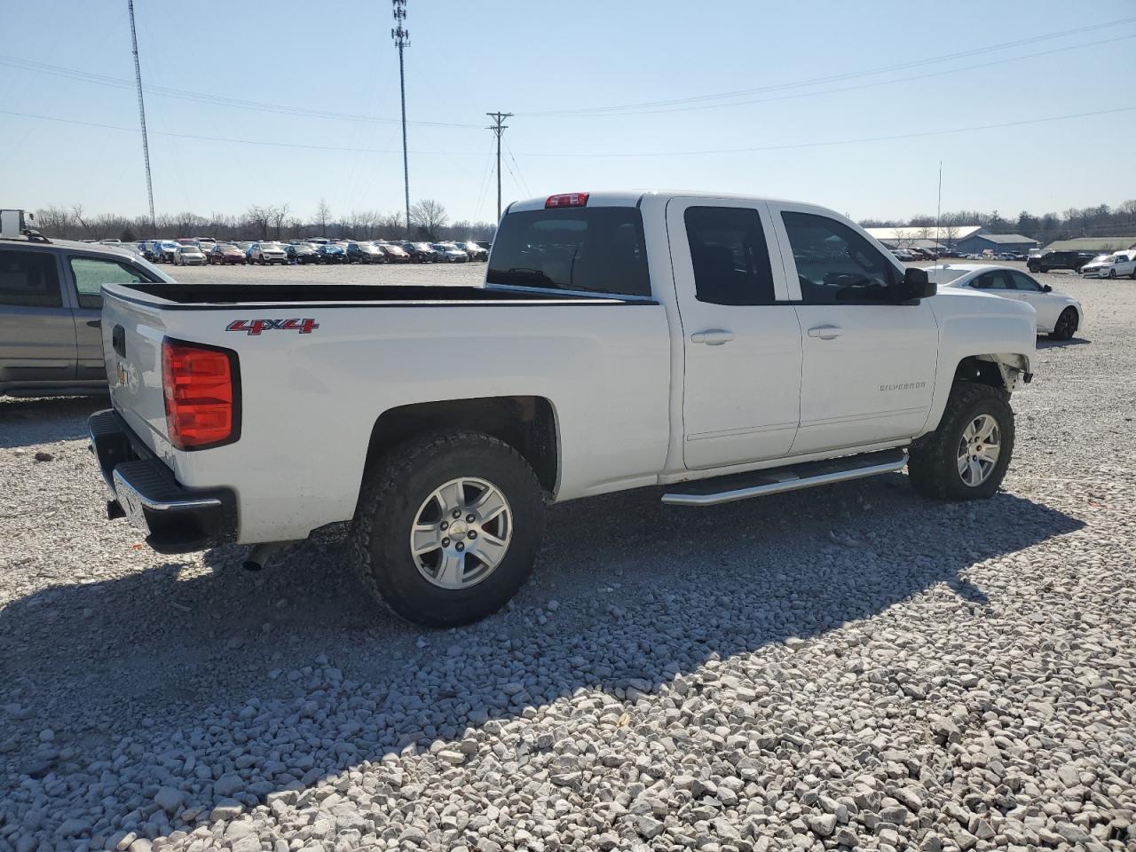 2015 Chevrolet Silverado - Image 3