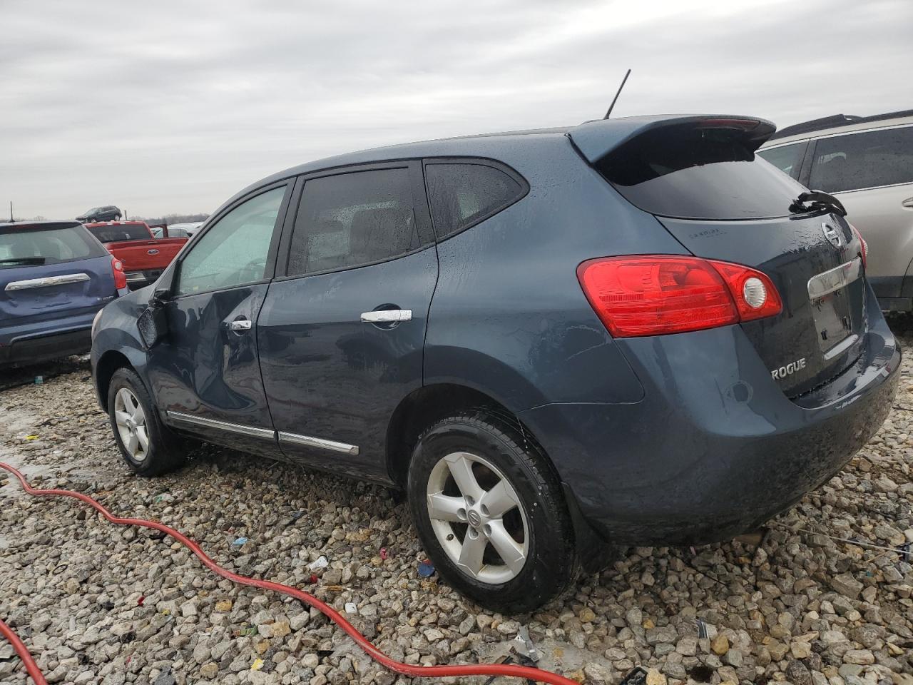 2013 Nissan Rogue - Image 2