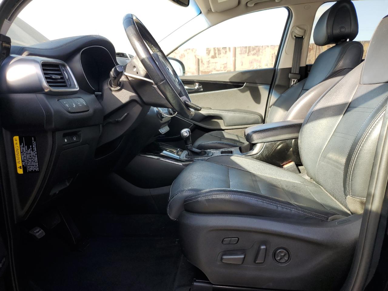 2016 Kia Sorento - Image 7