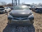 2017 Toyota Camry Hybrid de vânzare în Chicago Heights, IL - Side