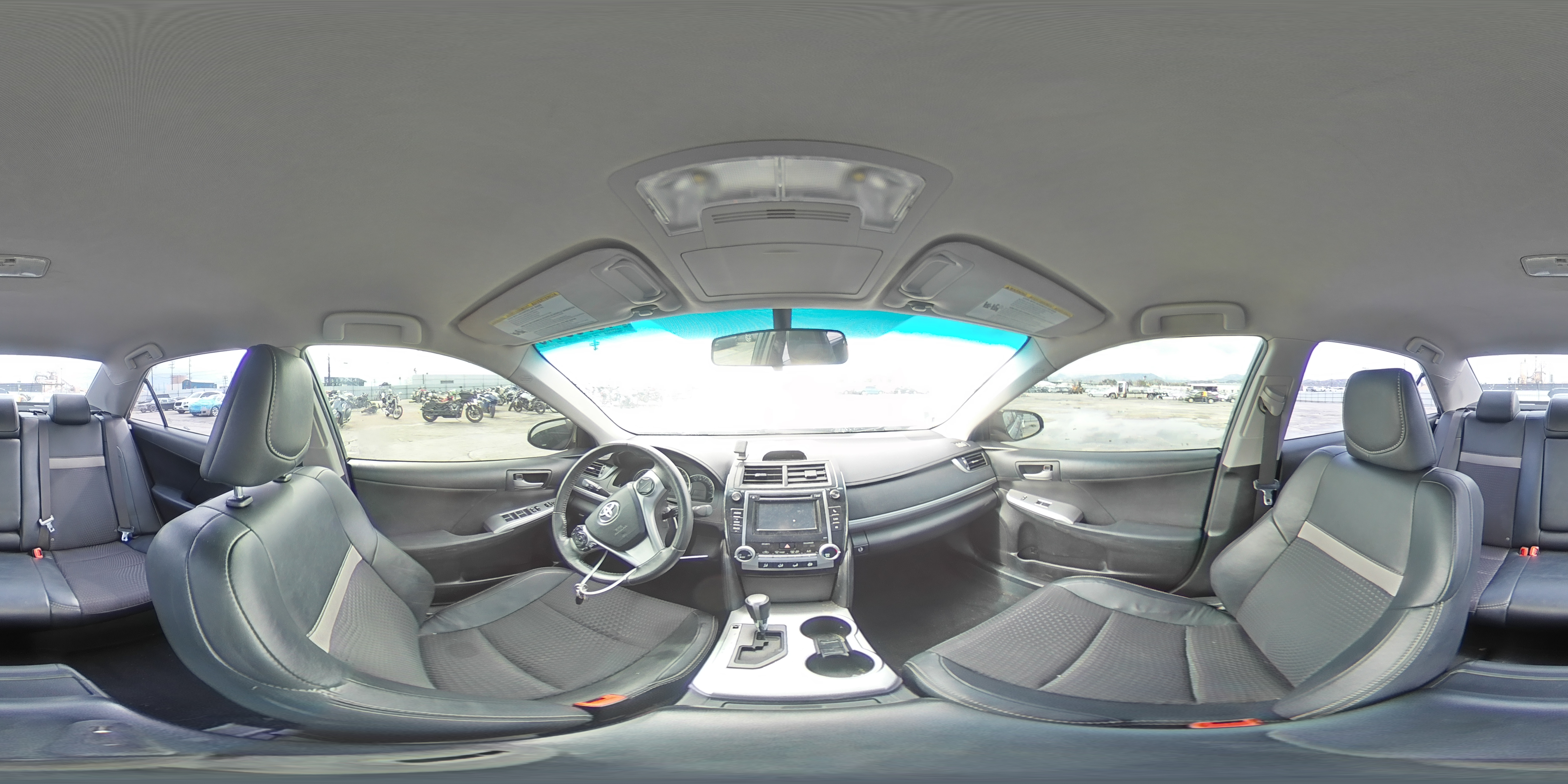 2012 Toyota Camry - Image 12
