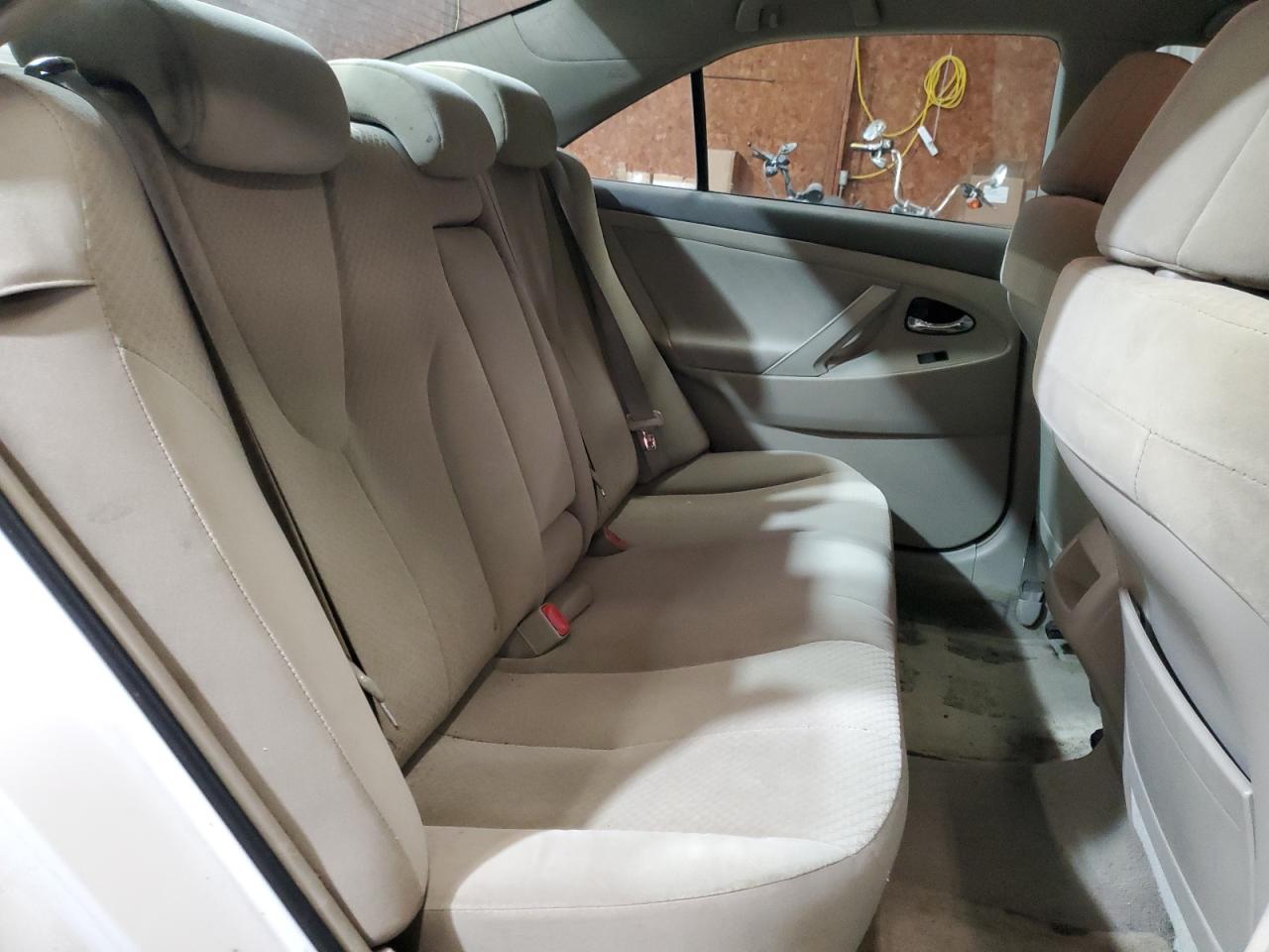 2009 Toyota Camry - Image 10