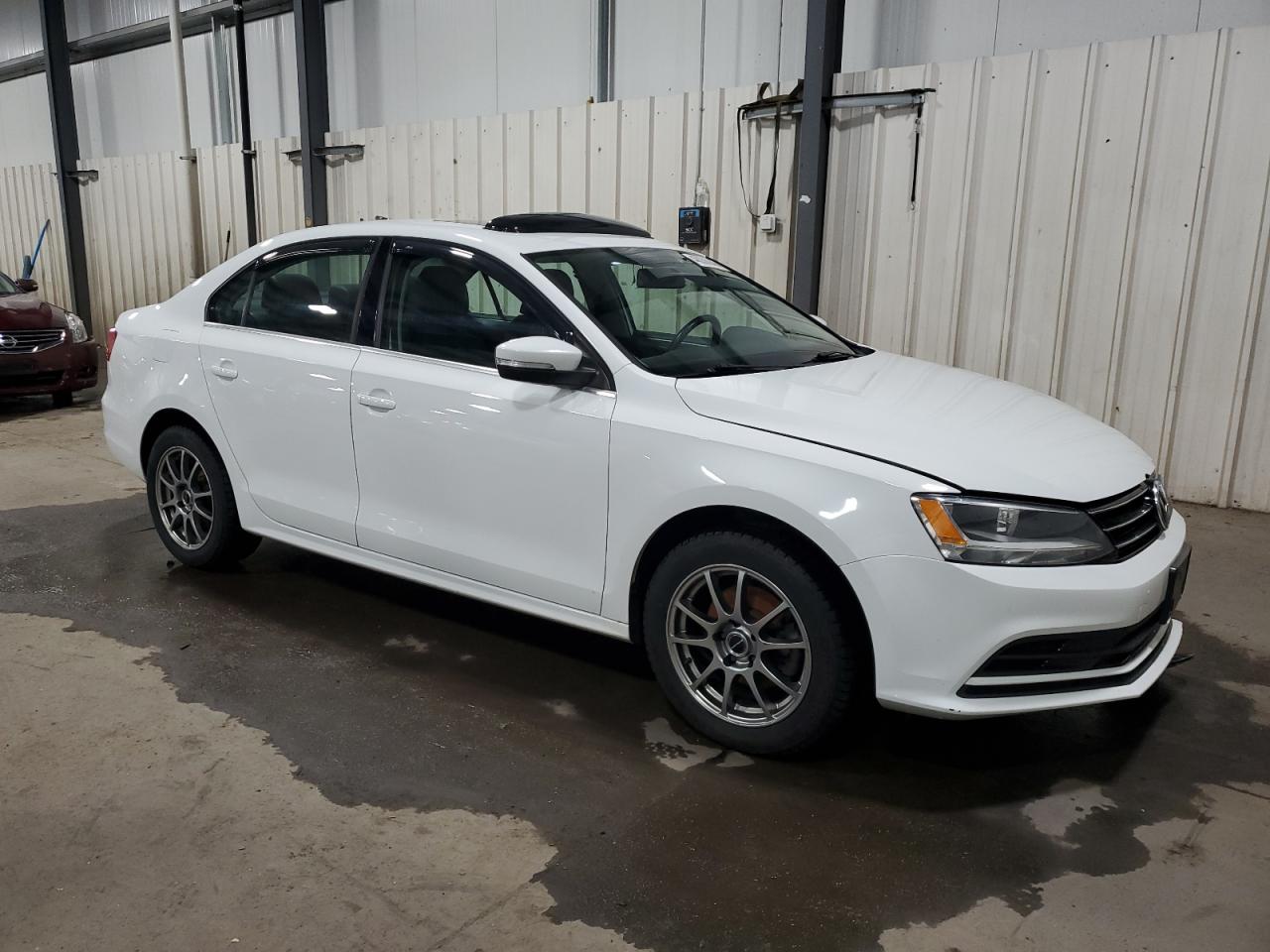 2015 Volkswagen Jetta - Image 4