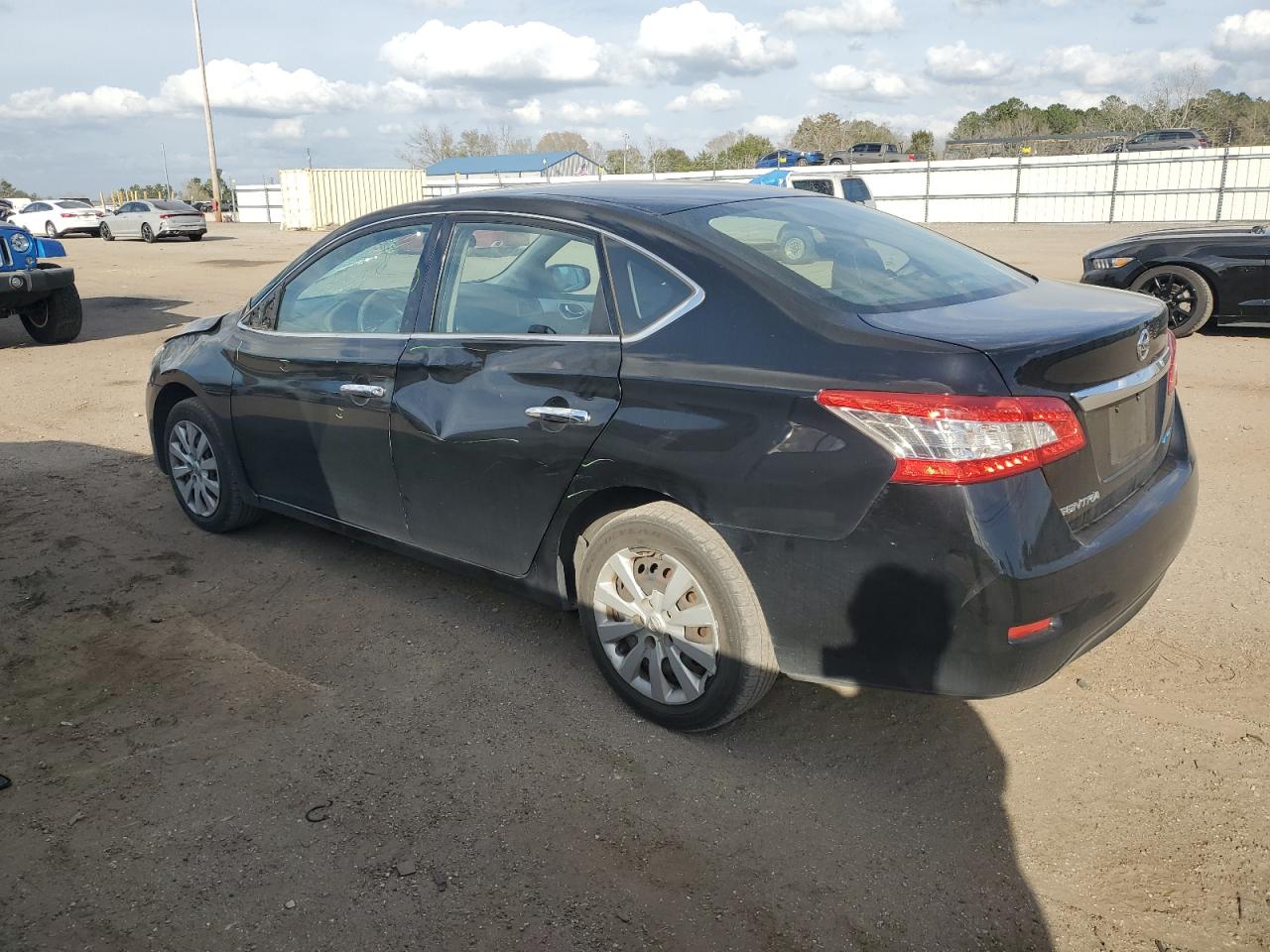 2014 Nissan Sentra - Image 2