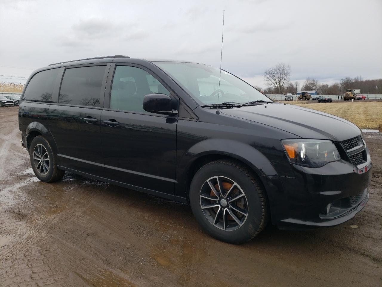 2018 Dodge Caravan - Image 4