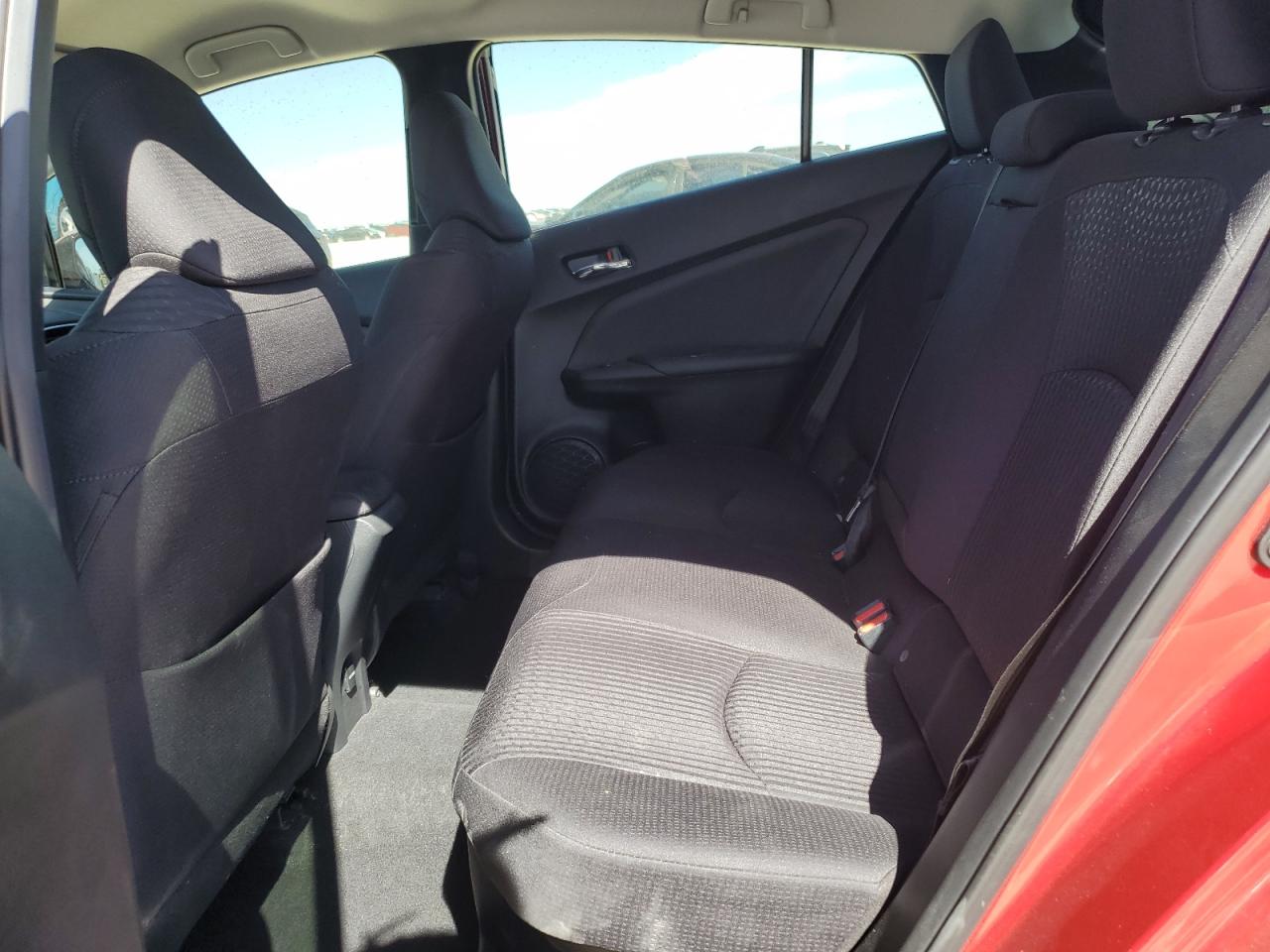 2017 Toyota Prius - Image 11