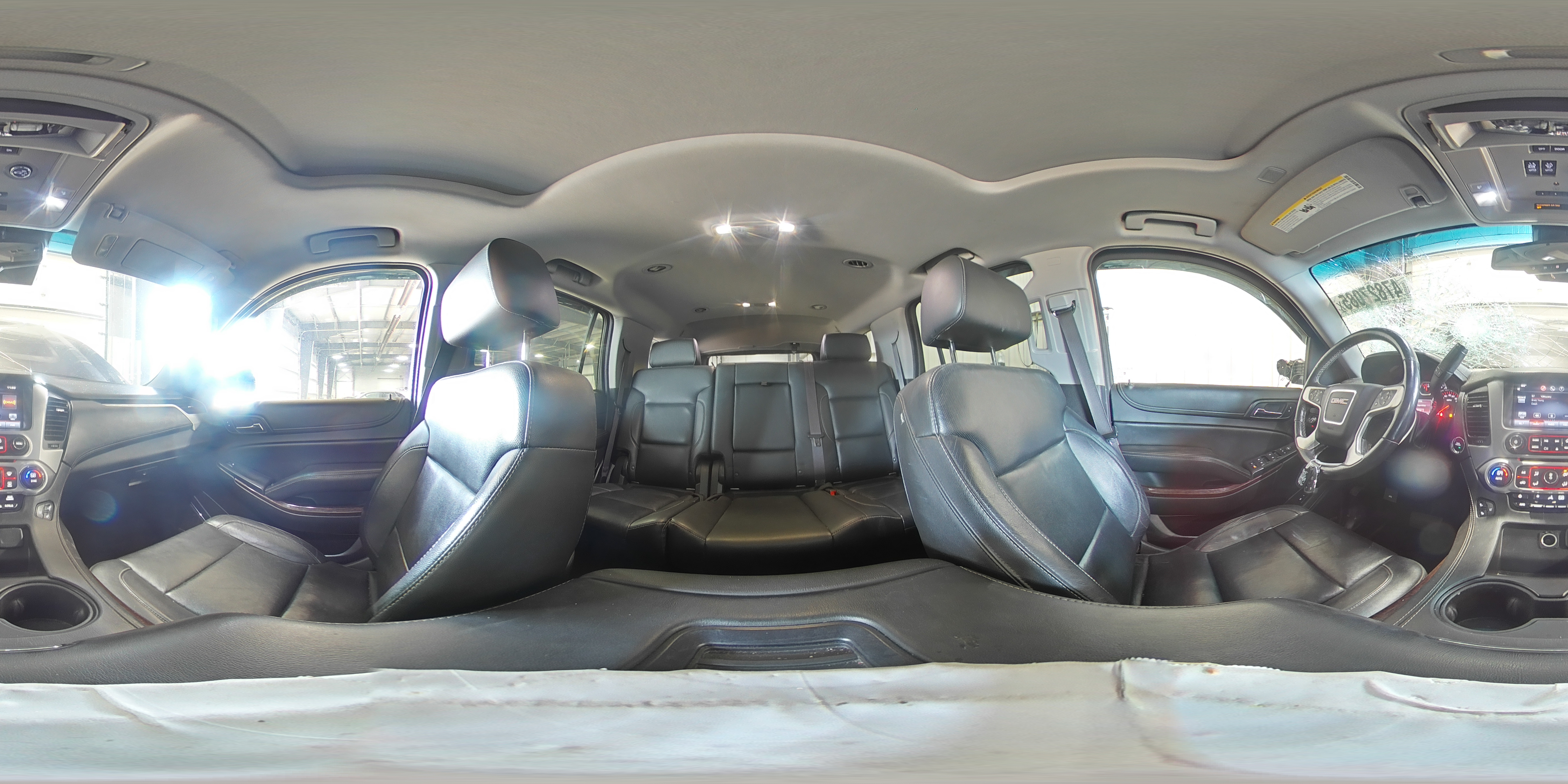 2015 GMC Yukon - Image 16