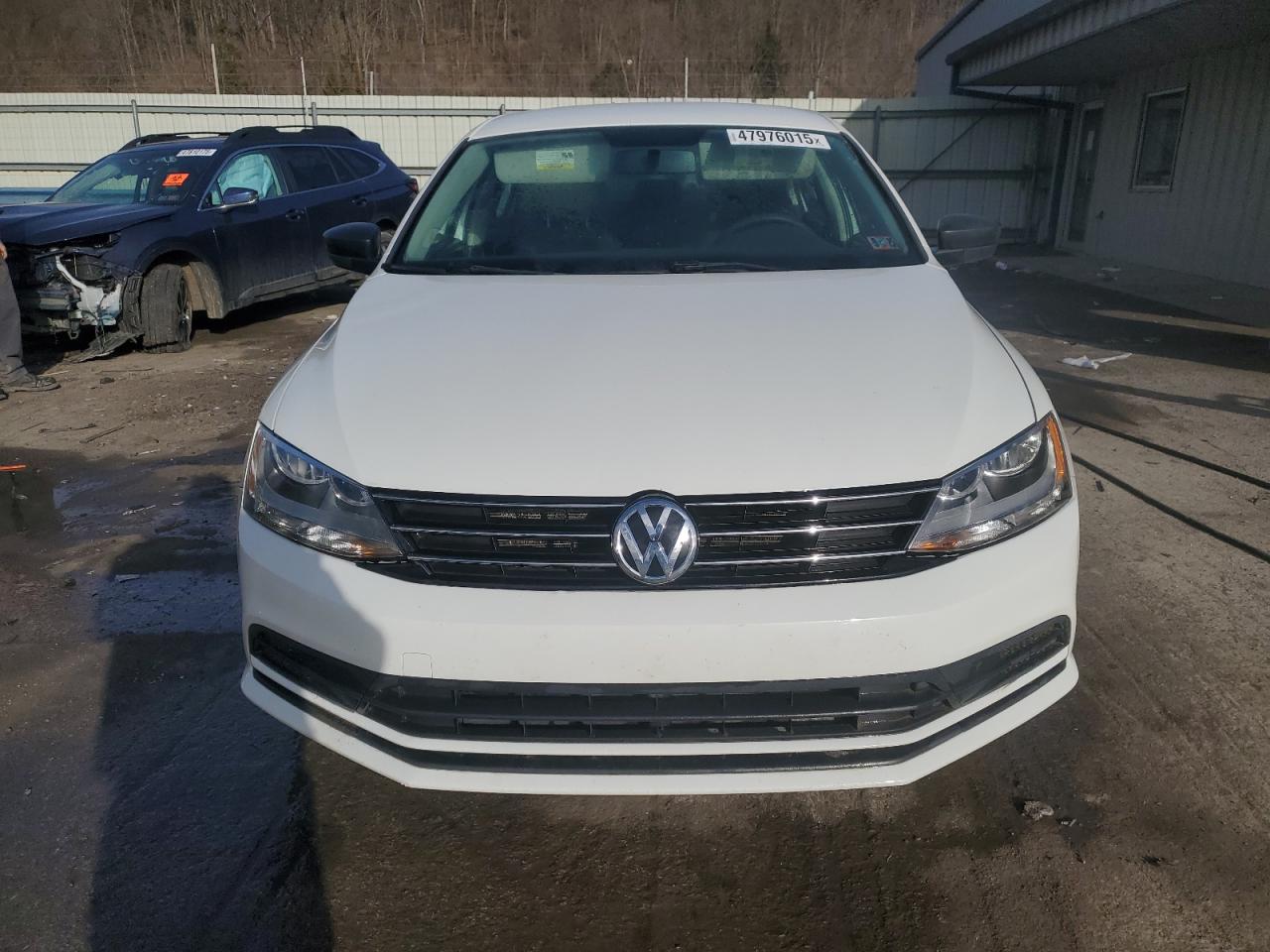 2015 Volkswagen Jetta - Image 5