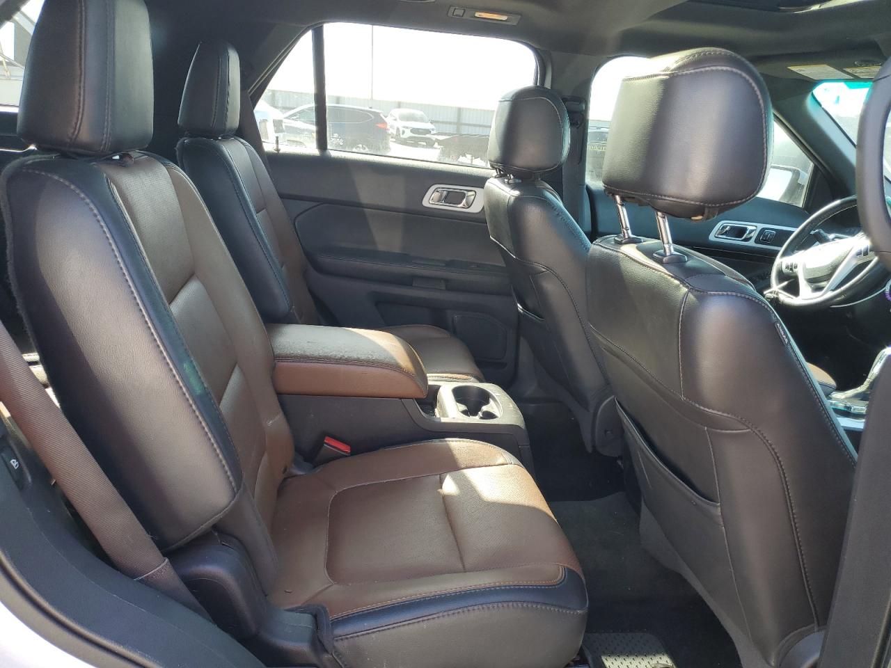 2014 Ford Explorer - Image 11