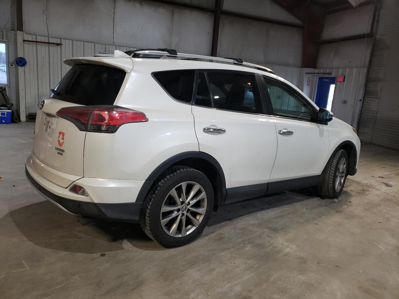 2016 Toyota RAV 4 - Image 3