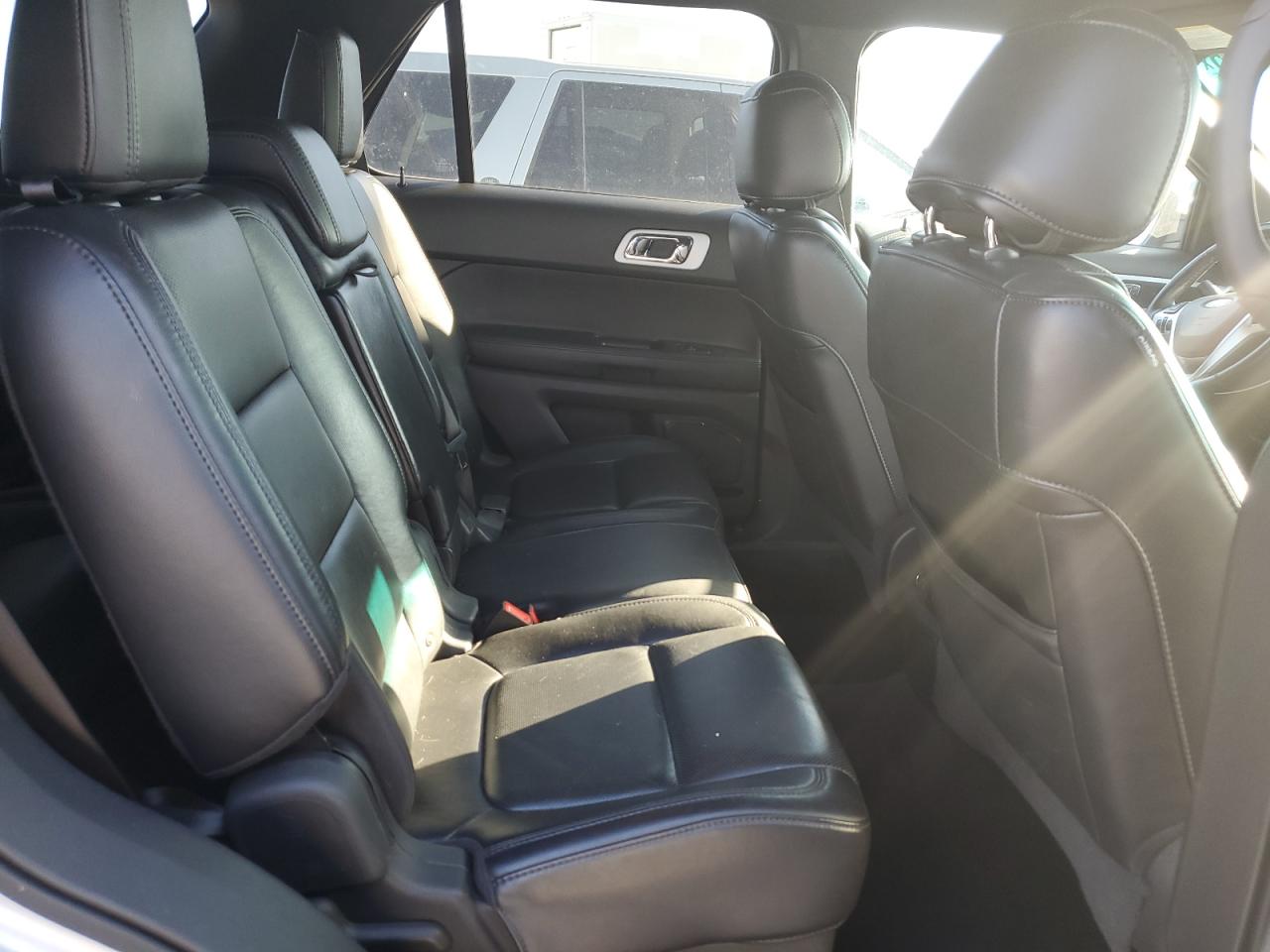 2012 Ford Explorer - Image 11
