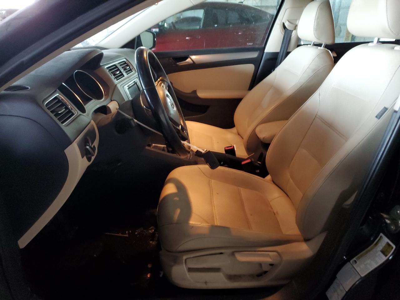 2017 Volkswagen Jetta - Image 7
