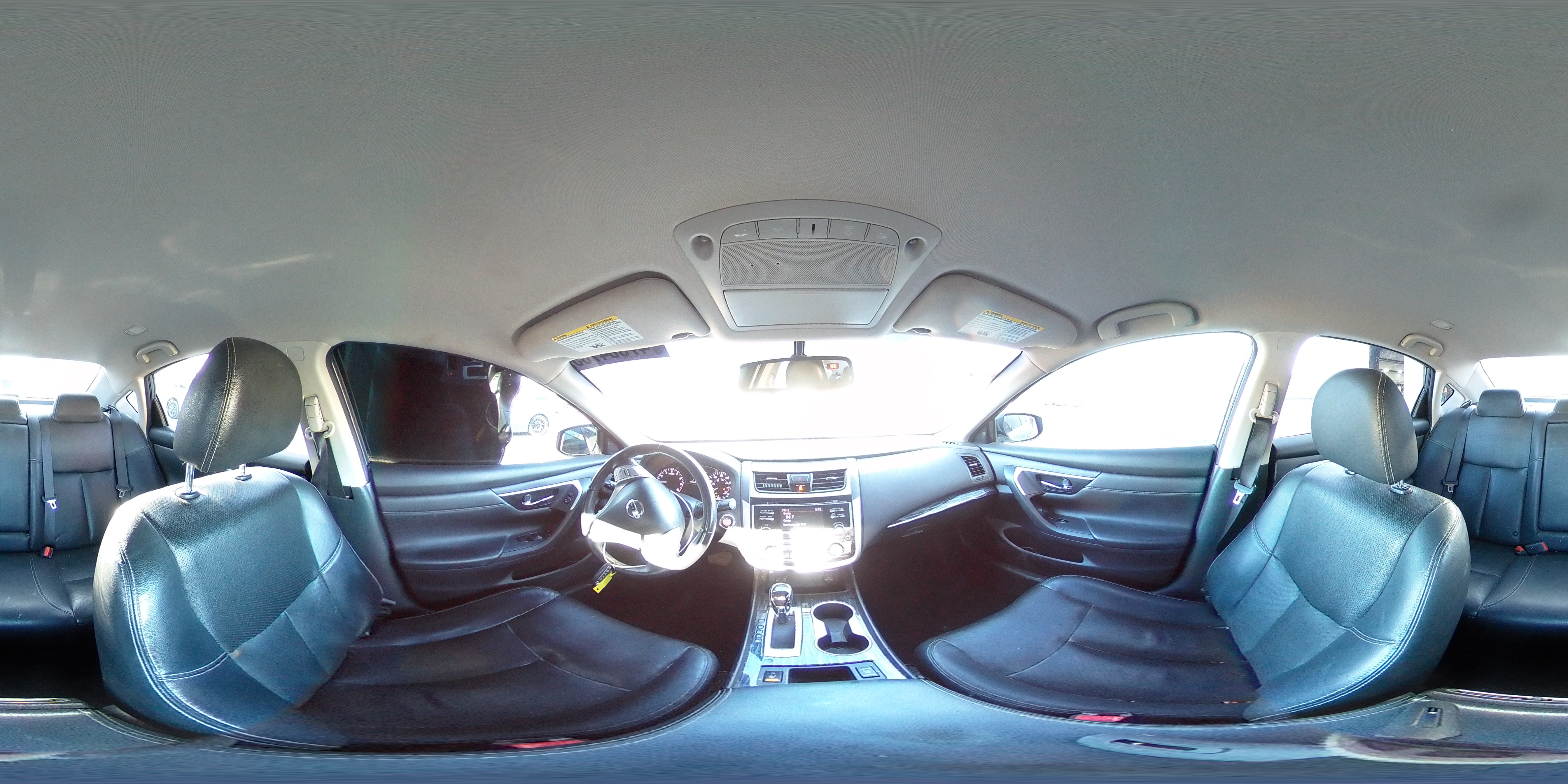 2018 Nissan Altima - Image 14
