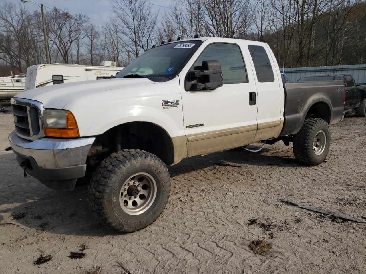 2001 Ford F250 Super Duty for Sale in Hurricane, WV - Front End
