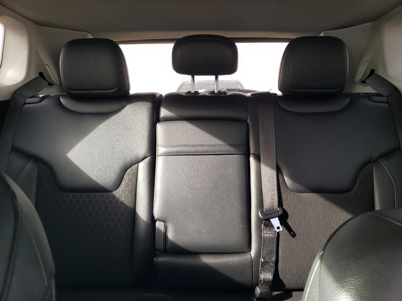 2018 Jeep Compass - Image 10