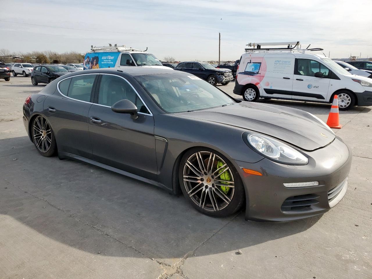 2015 Porsche Panamera - Image 4