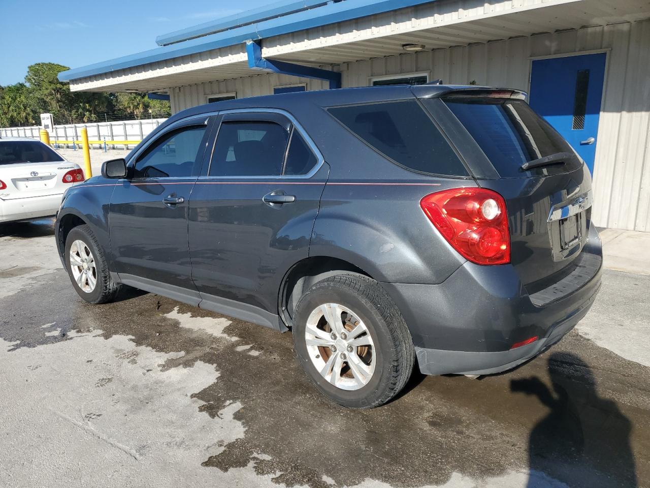 2011 Chevrolet Equinox - Image 2