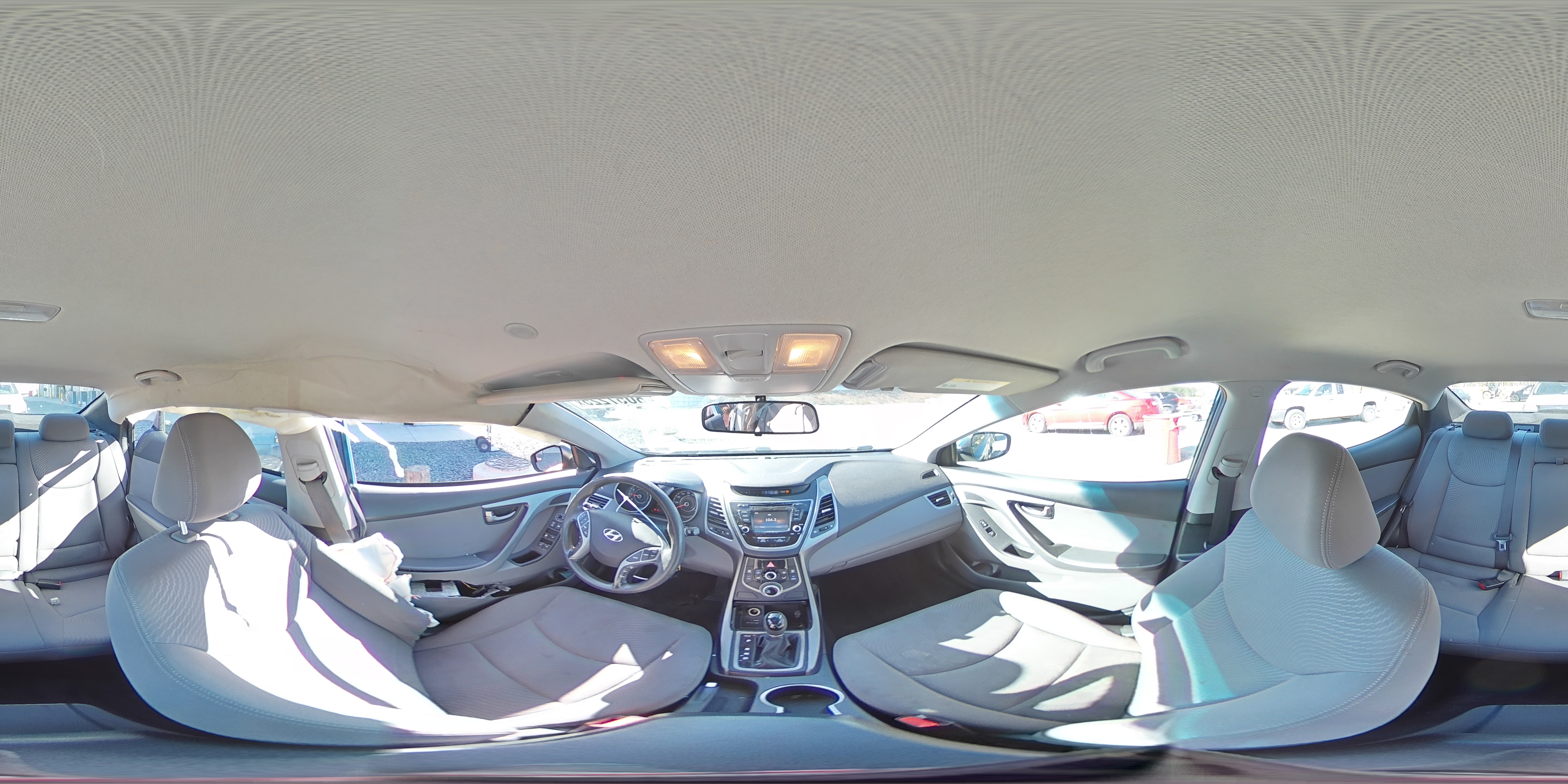 2015 Hyundai Elantra - Image 13