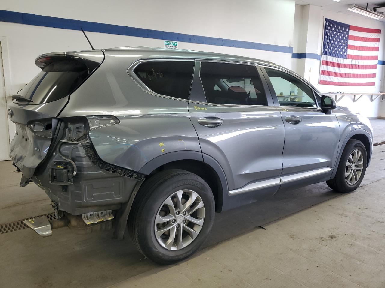 2019 Hyundai Santa Fe - Image 3