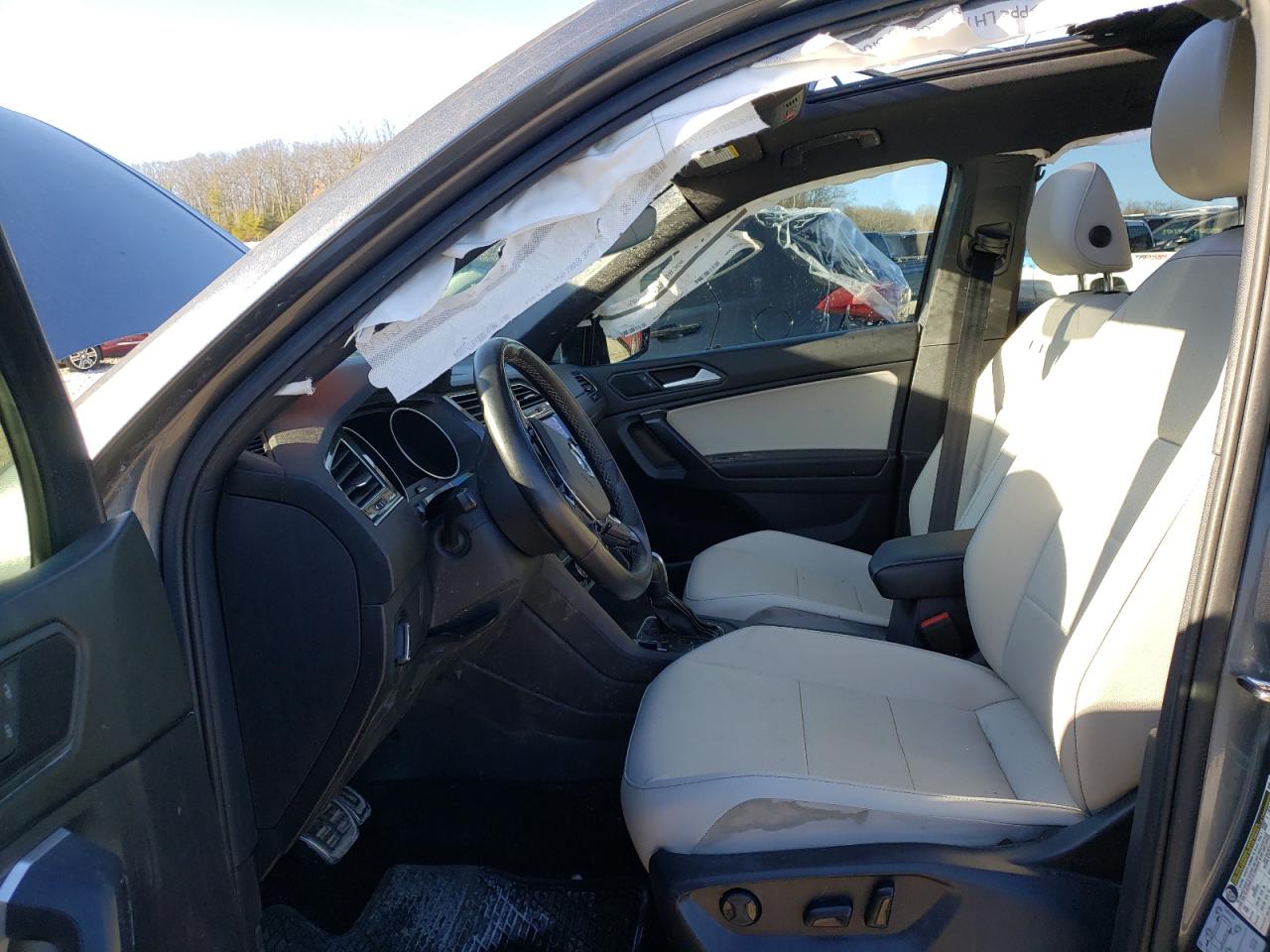 2021 Volkswagen Tiguan - Image 7