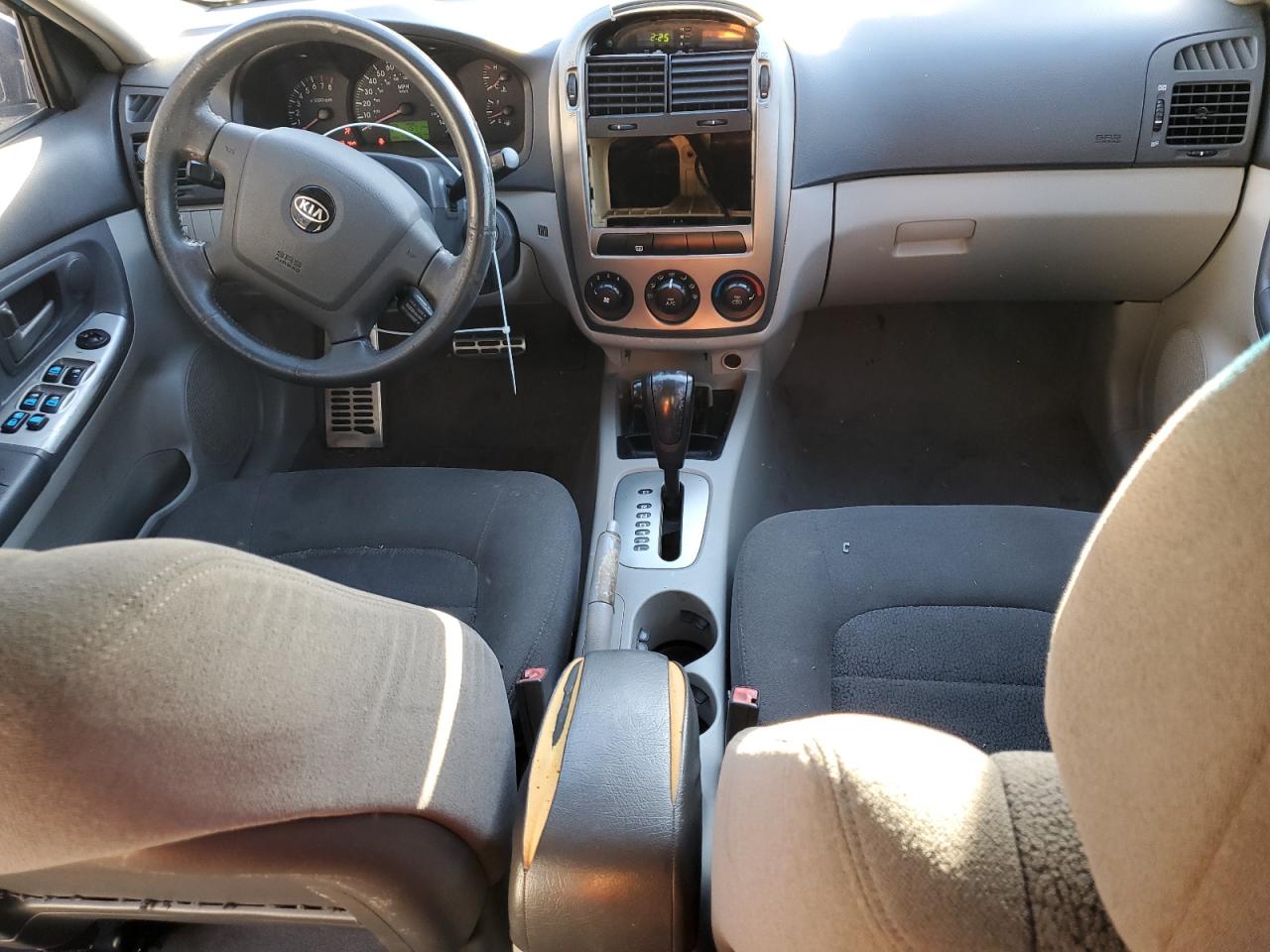 2005 Kia Spectra - Image 8
