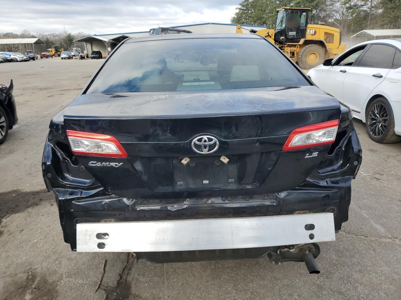 2012 Toyota Camry - Image 6