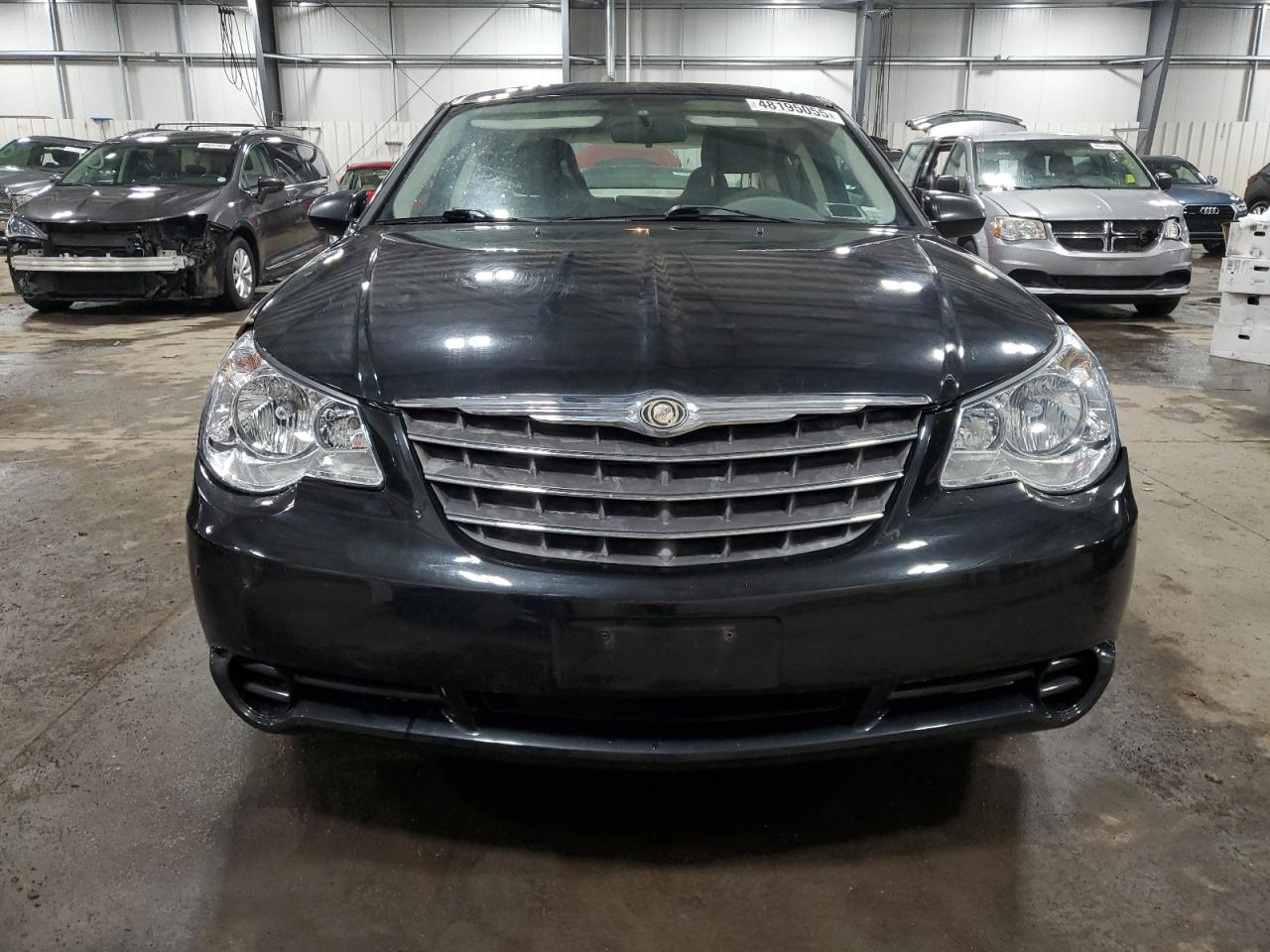 2010 Chrysler Sebring - Image 5