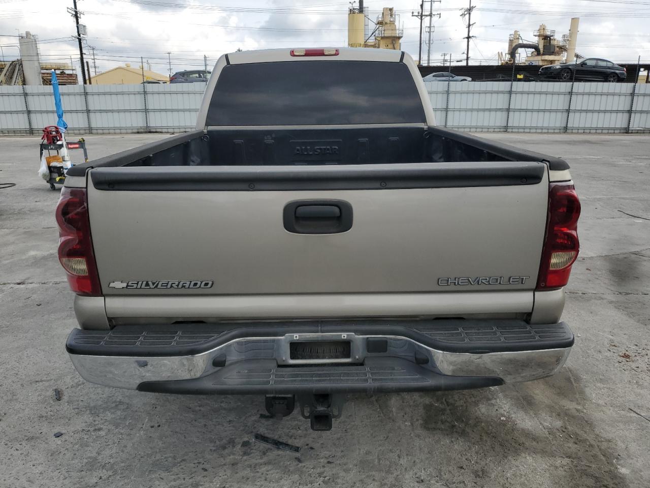 2003 Chevrolet Silverado C1500 Heavy Duty VIN: 1GCGC13U93F135876 Lot: 51276445