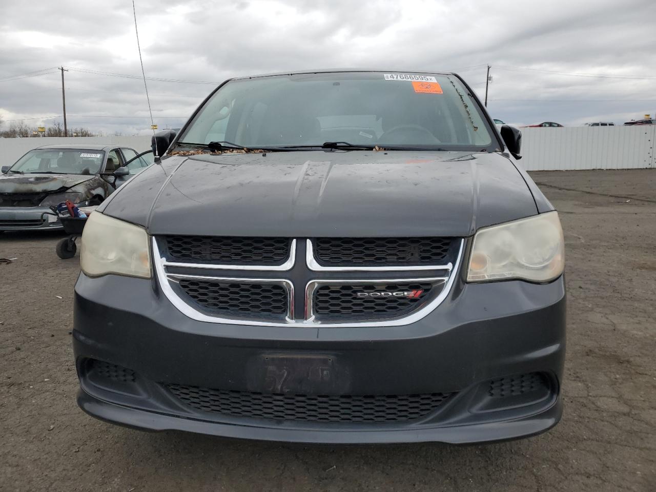 2012 Dodge Caravan - Image 5