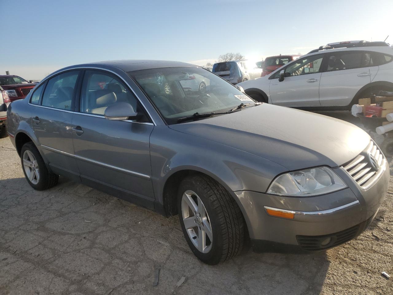 2004 Volkswagen Passat - Image 4