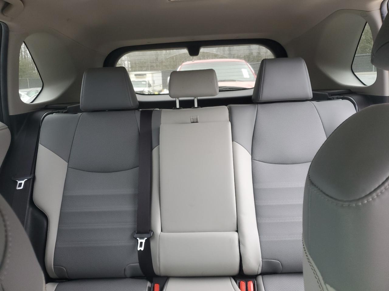 2020 Toyota RAV 4 - Image 10