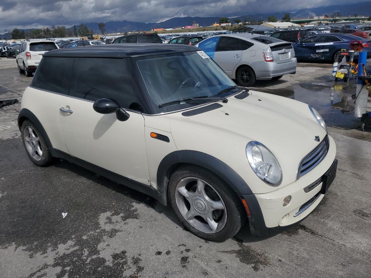 2006 MINI Cooper - Image 4
