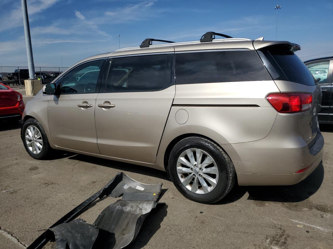 2015 Kia Sedona - Image 2