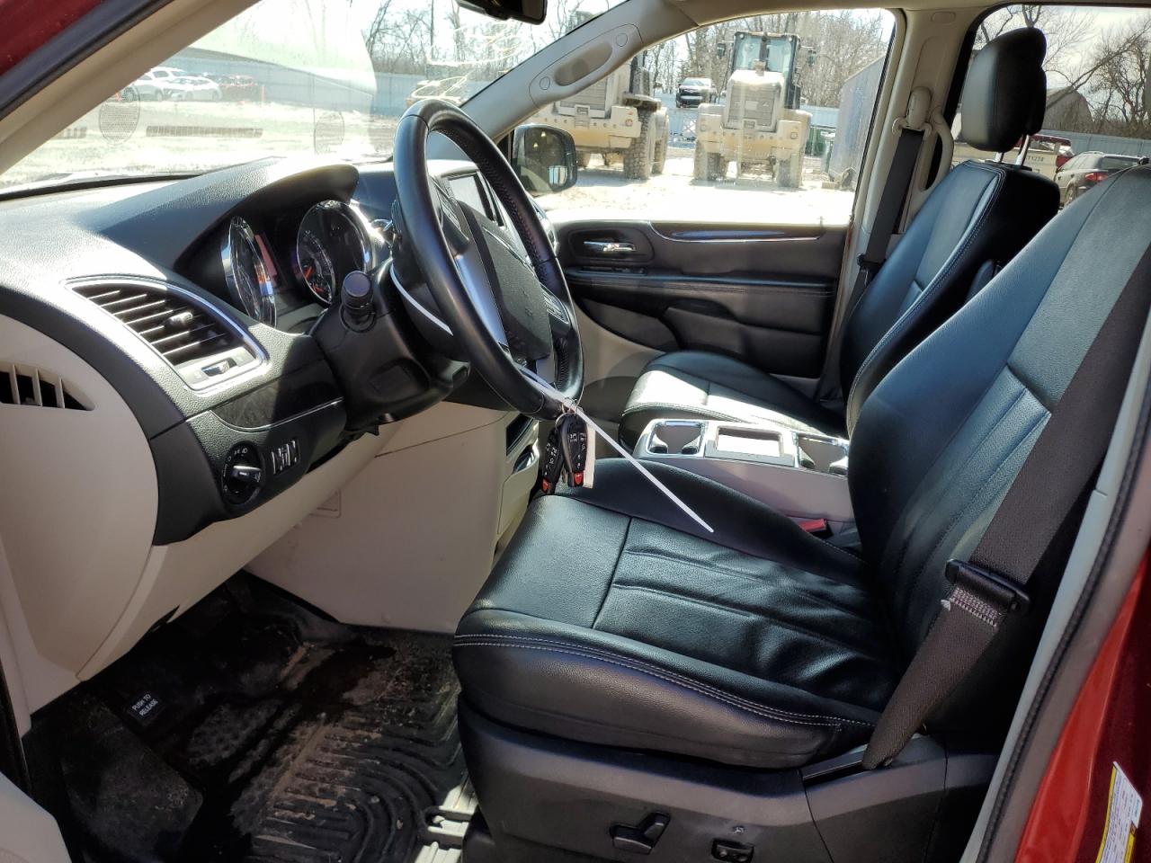 2012 Chrysler Town & Country - Image 7