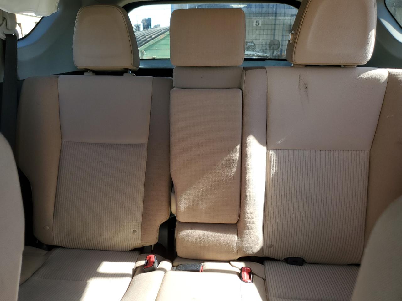 2015 Toyota RAV 4 - Image 10