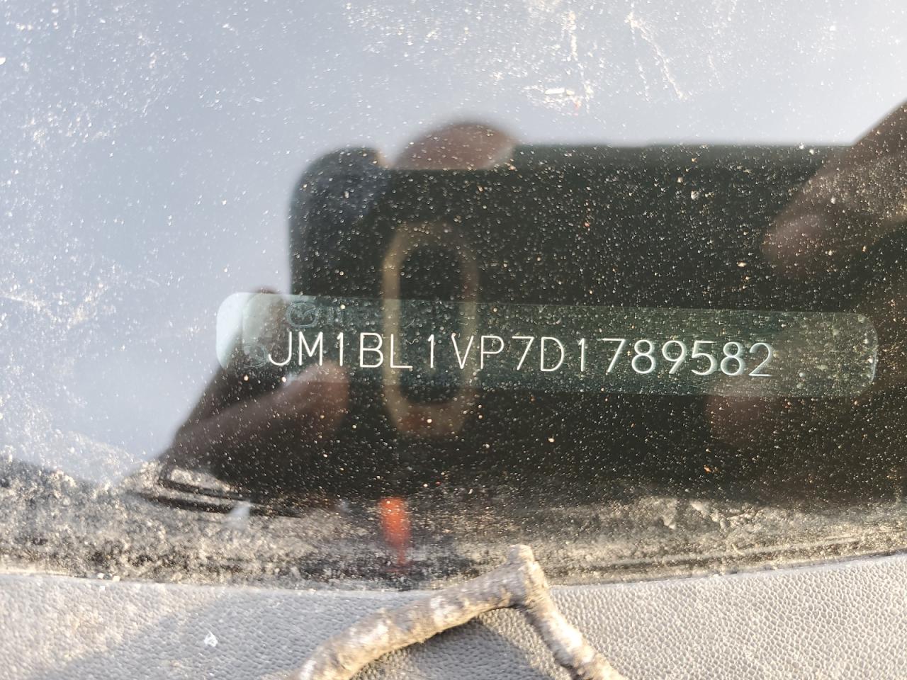 2013 Mazda 3 - Image 12