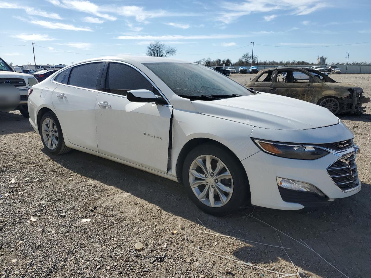 2019 Chevrolet Malibu - Image 4
