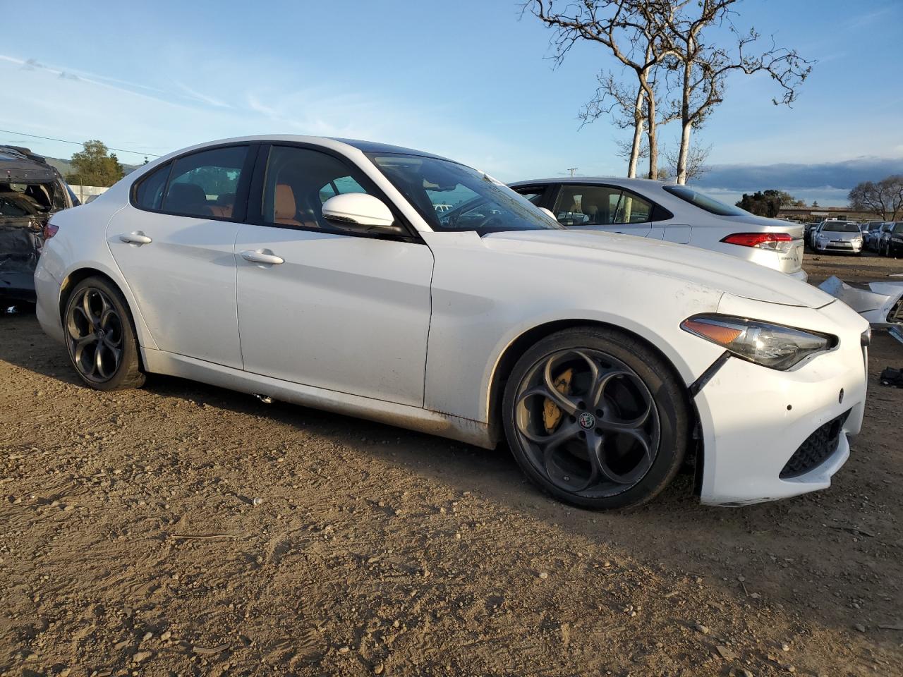 2018 Alfa Romeo Giulia - Image 4