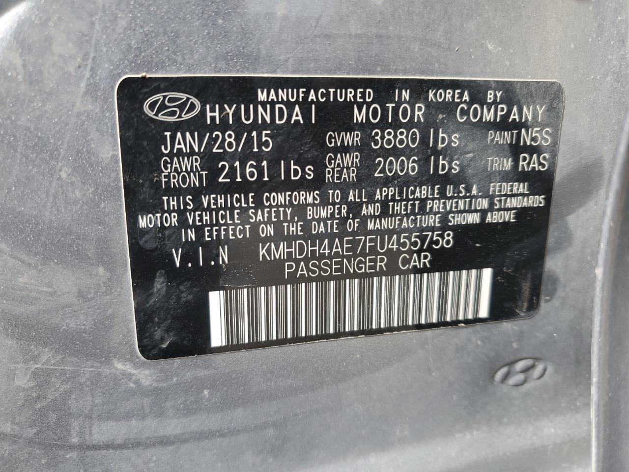 2015 Hyundai Elantra - Image 13