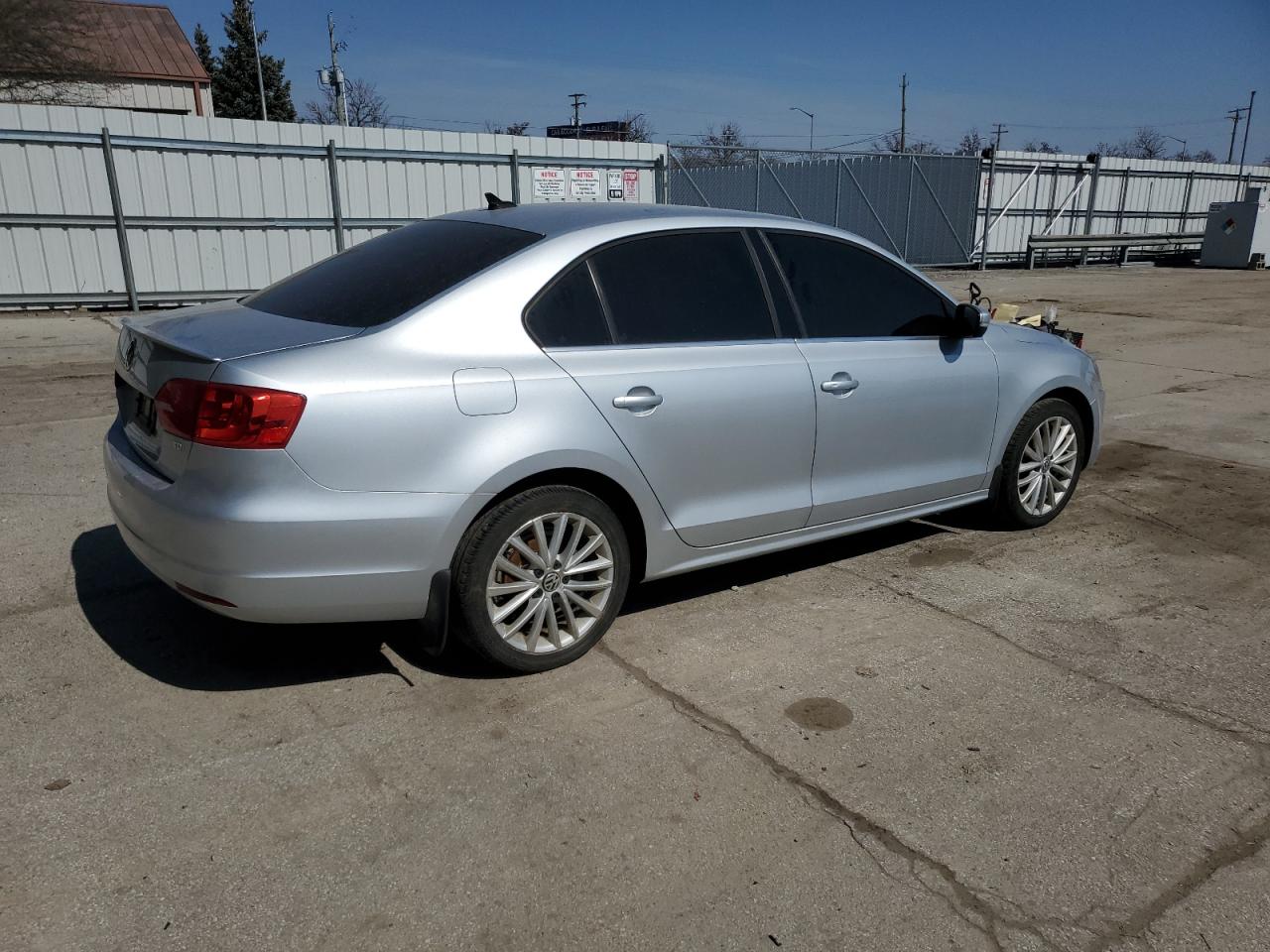 2014 Volkswagen Jetta - Image 3
