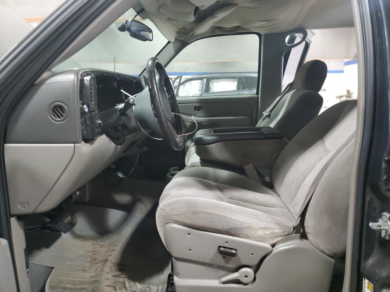 2005 Chevrolet Avalanche - Image 7