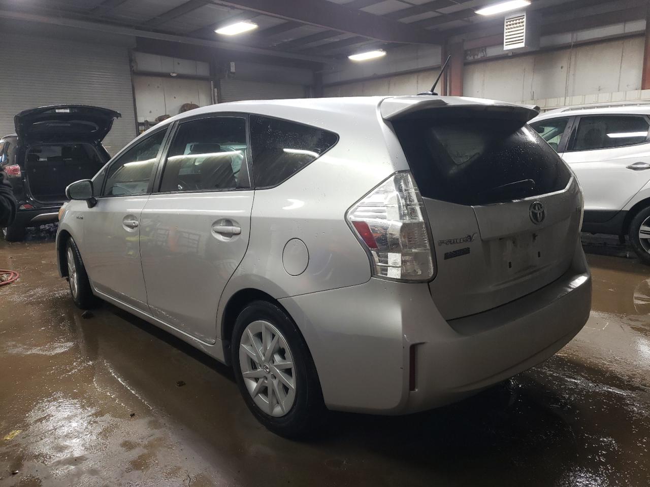 2013 Toyota Prius - Image 2