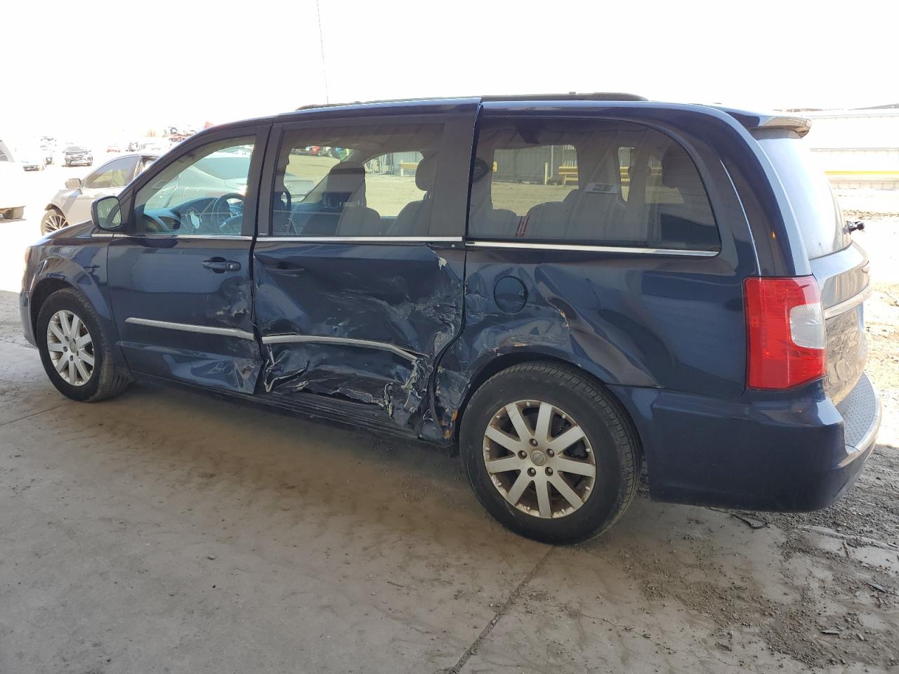 2013 Chrysler Town & Country - Image 2