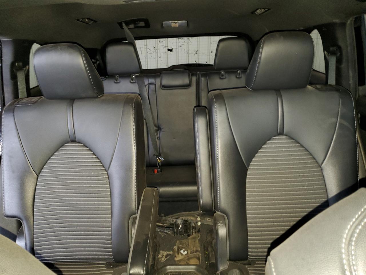 2021 Toyota Highlander - Image 10