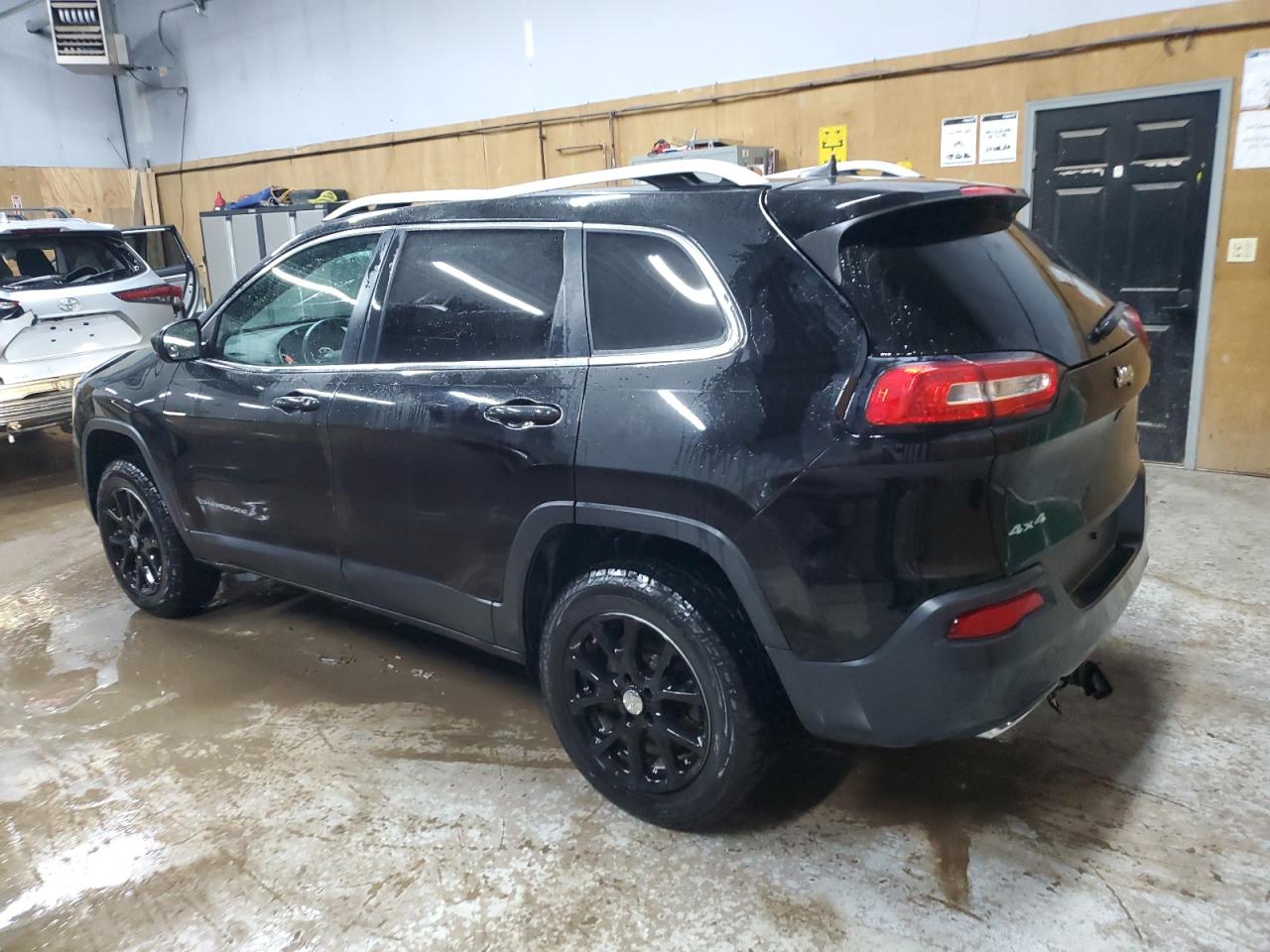 2017 Jeep Grand Cherokee - Image 2