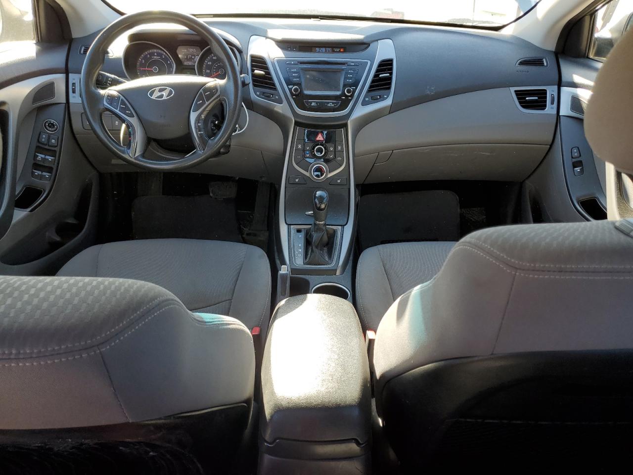 2014 Hyundai Elantra - Image 8