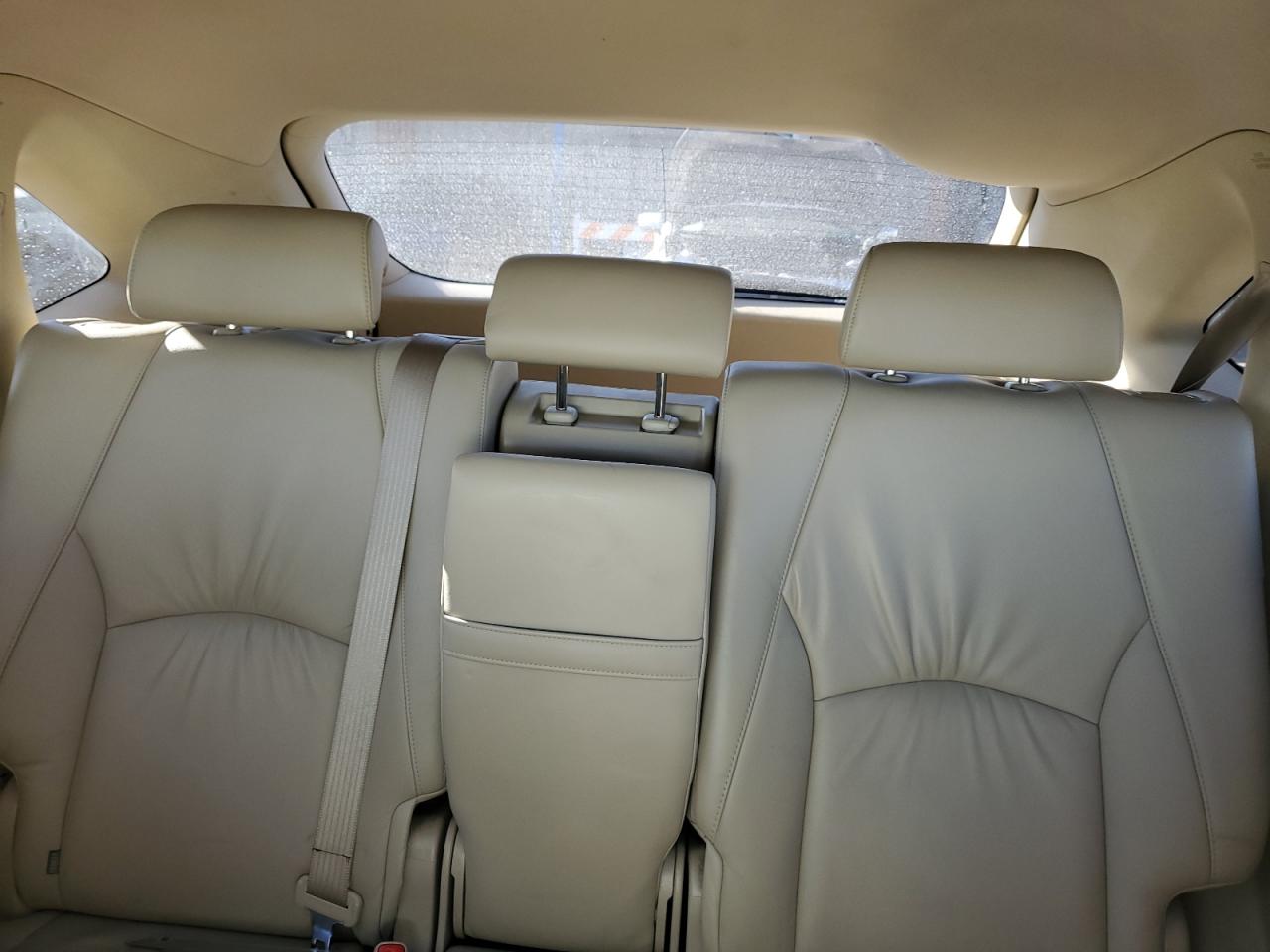 2004 Lexus RX - Image 10